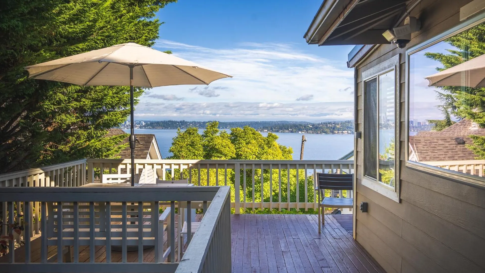 Sunrise On Lake Washington Villa Seattle 0*,  United States